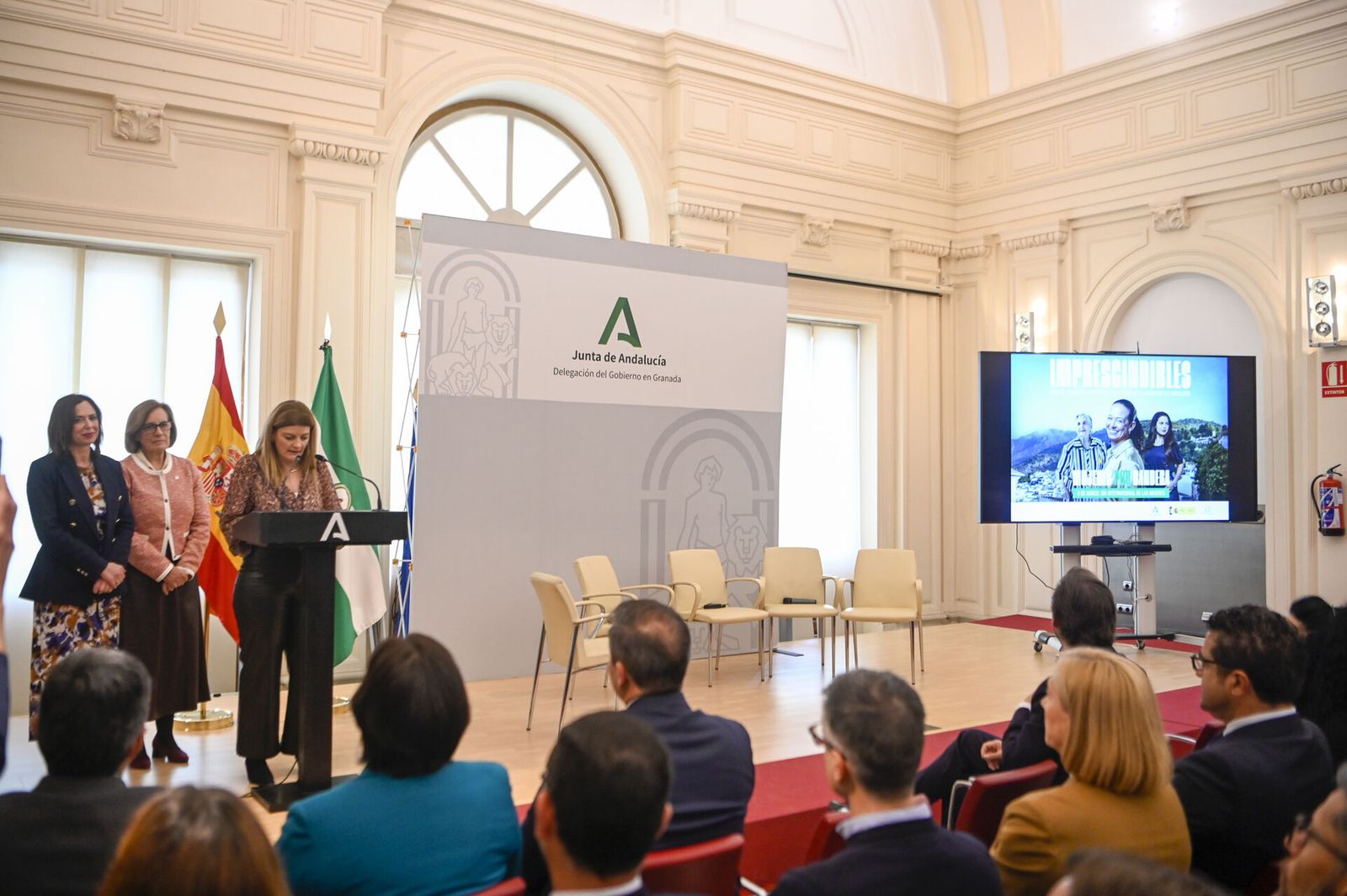 La Junta reconoce en Granada a las mujeres que "llevan muchos años abriéndose camino"