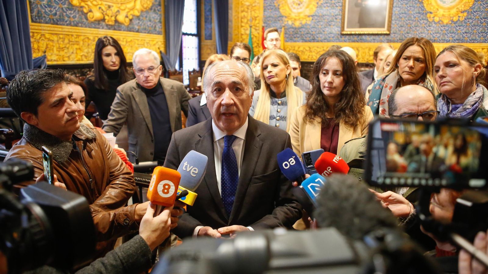 Fotos del Pleno del Ayuntamiento de Algeciras con el plantón de la oposición al alcalde Landaluce