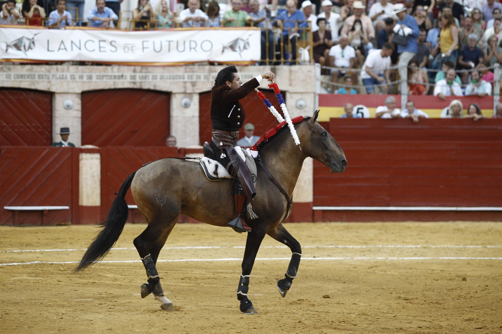 Las mejores imágenes de la corrida de toros de Diego Ventura, Talavante y Pablo Aguado, en Almería