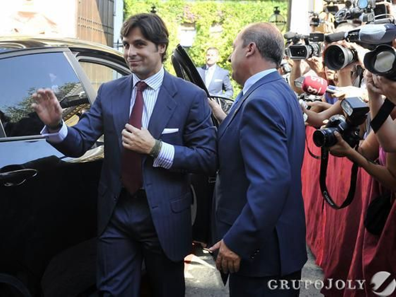 El diestro Francisco Rivera Ordóñez llega al Palacio de Las Dueñas.

Foto: Juan Carlos Vázquez