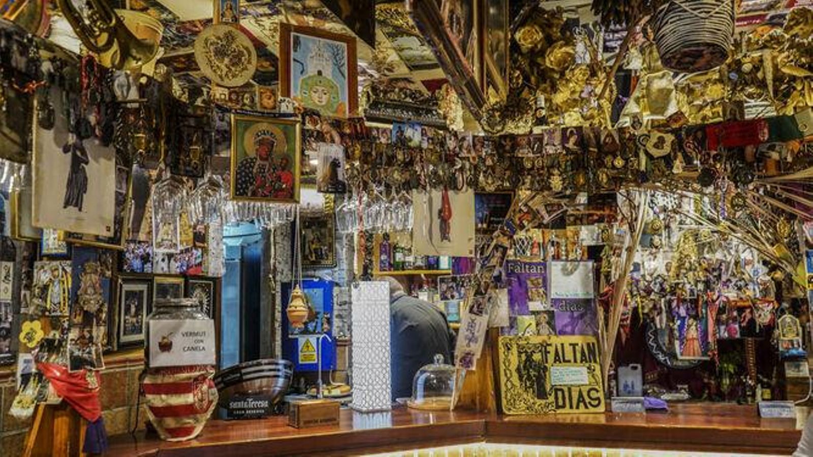 El Rincón Cofrade: el bar de Granada en el que puedes vivir la Semana Santa todo el año