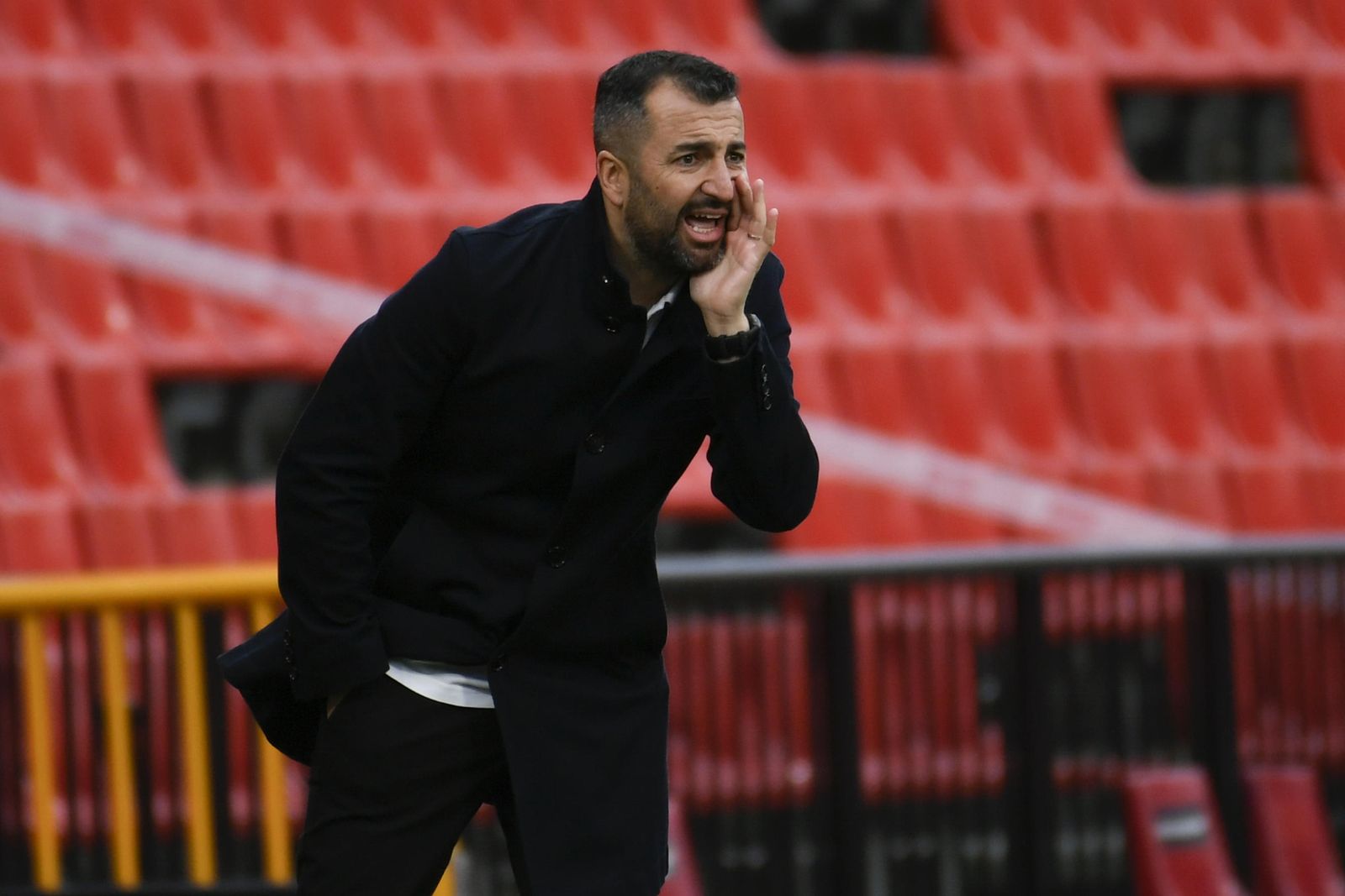 Diego Martínez, en el último partido celebrado en Los Cármenes.