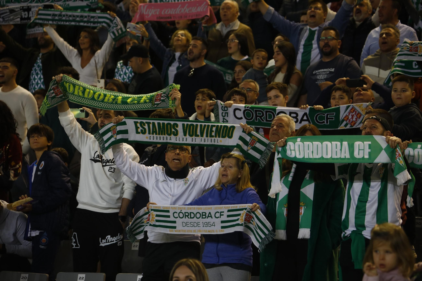 Las mejores fotos del ambiente en el Córdoba CF - Zaragoza en El Arcángel