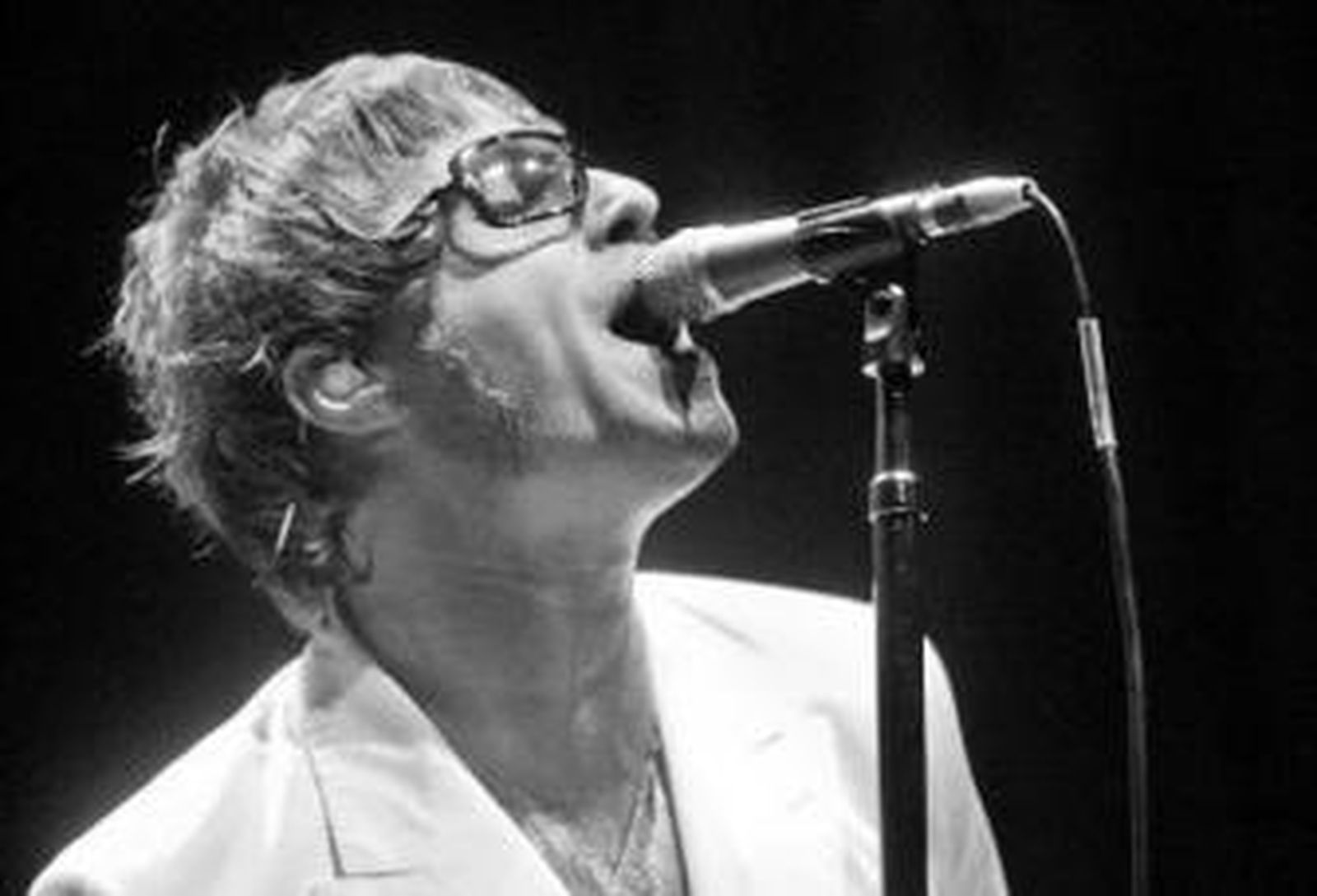 Gallagher rinde tributo a John Lennon en el disco de Oasis