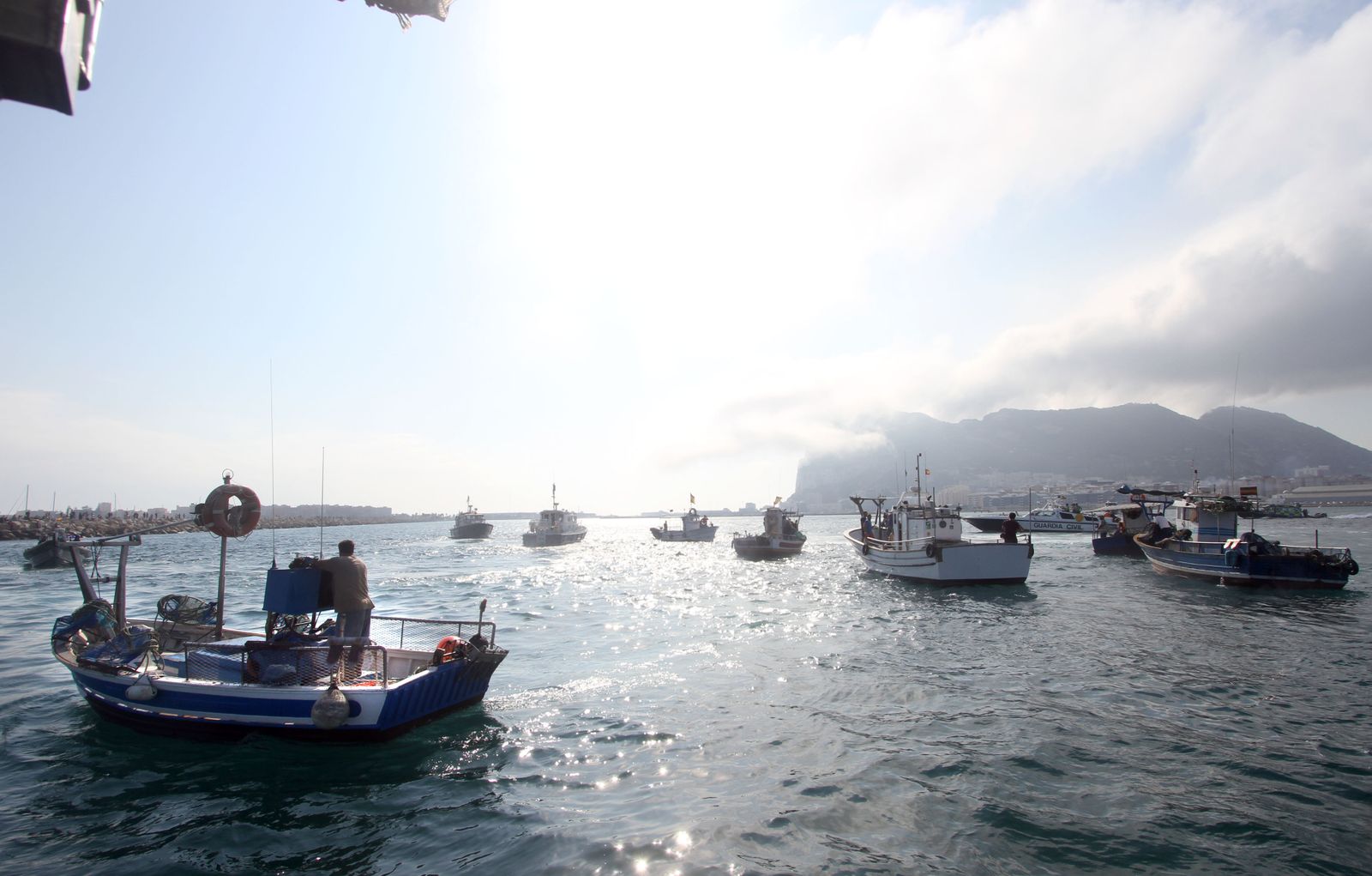 Embarcaciones pesqueras durante una protesta por la inhabilitación de su caladero, en 2013.