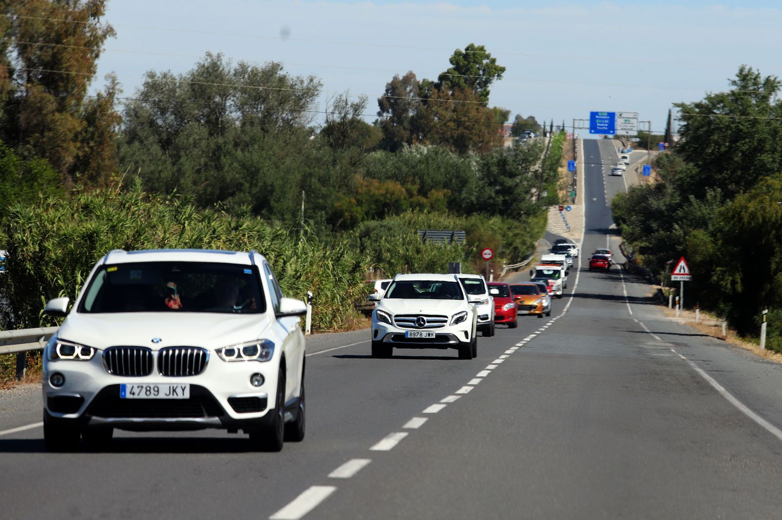 Imagen de archivo del tráfico en la carretera Almonte-Matalascañas.