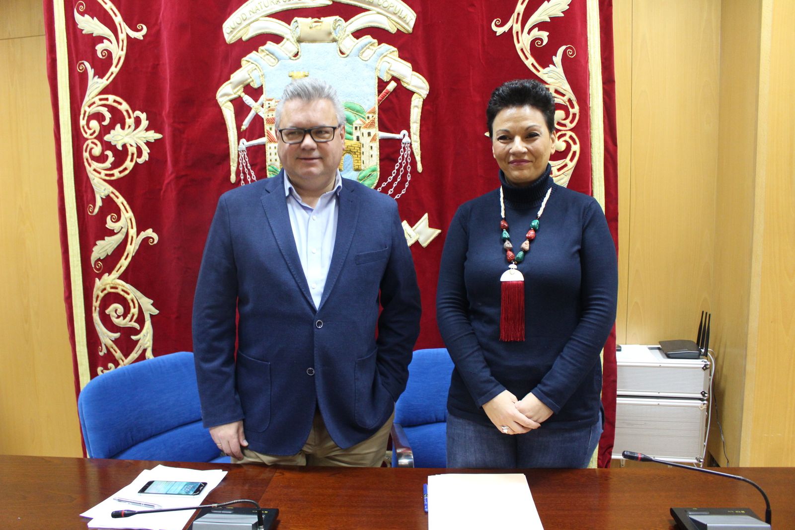 Esteban Morales y Pepa Ramos, ayer en el Ayuntamiento