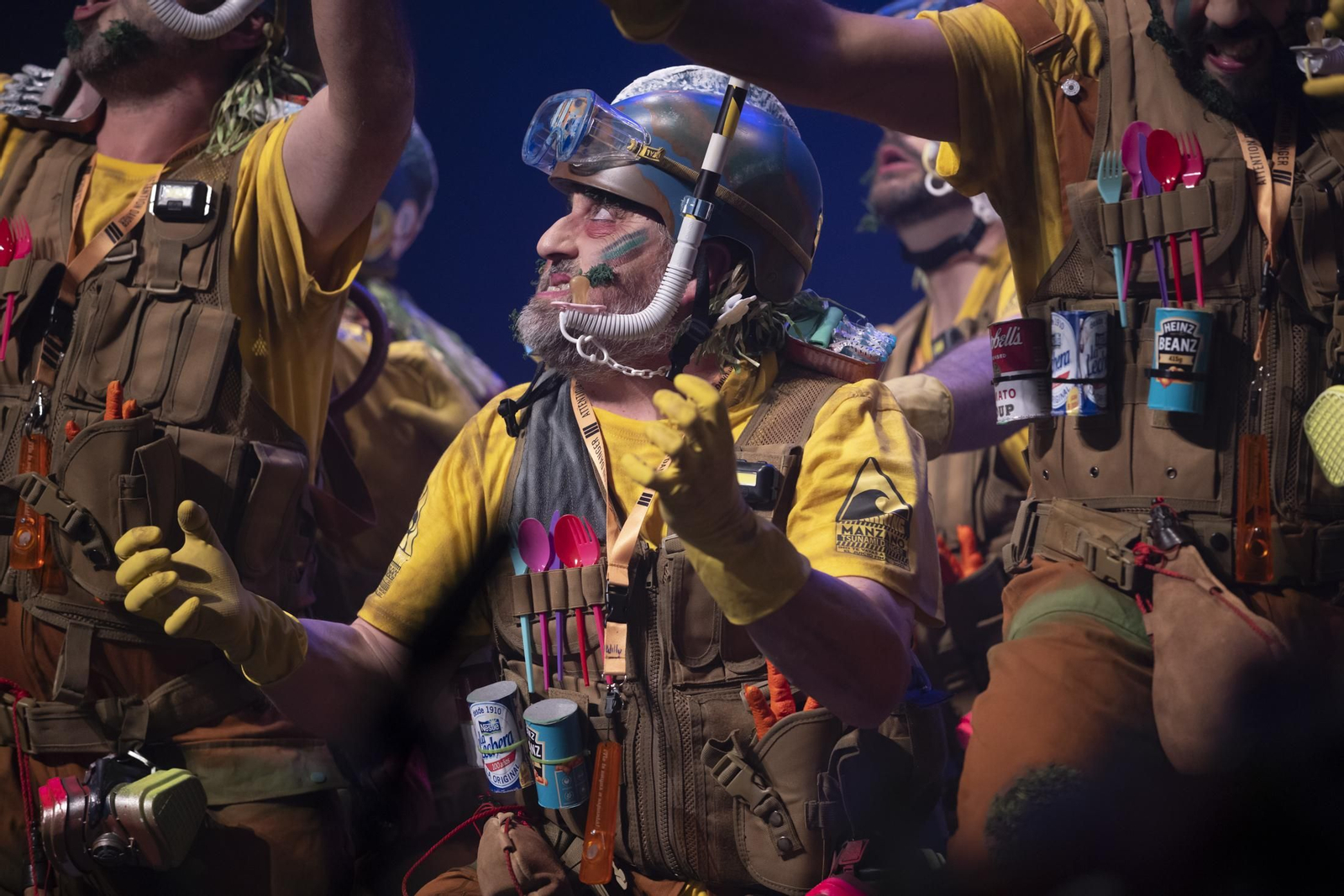 Imágenes de la actuación de la murga de Huelva "No te vayas a espantar. El juicio final" en el Carnaval Colombino