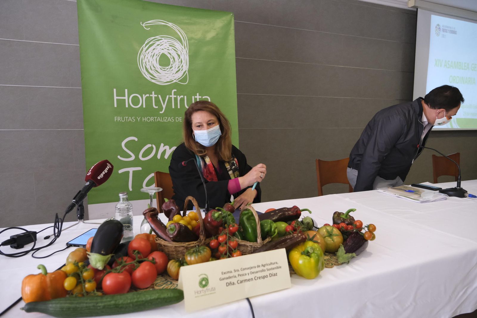 La consejera de Agricultura, Carmen Crespo, momentos previos a la asamblea de Hortyfruta