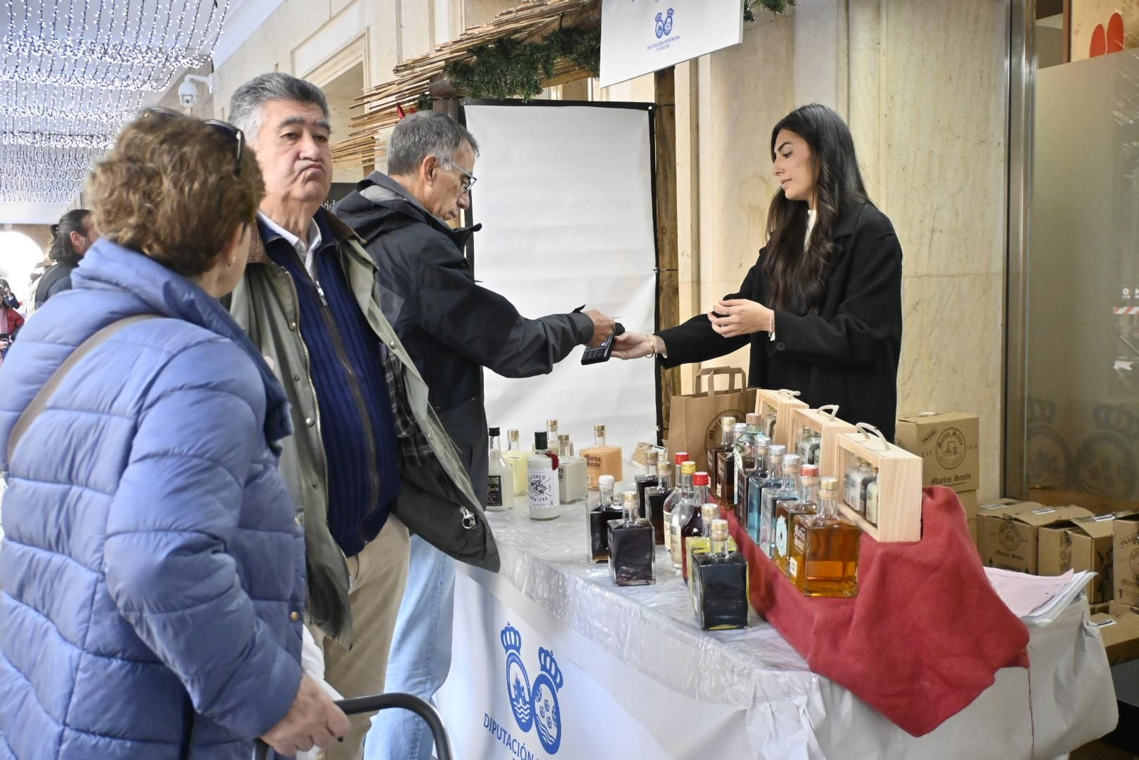 Imágenes de la XVI Muestra de Dulces y Vinos Navideños de la provincia de Huelva