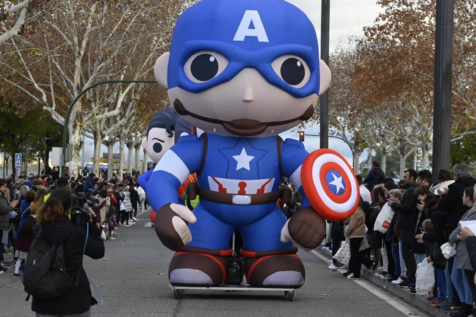 Así son las carrozas y pasacalles de la Cabalgata de Reyes Magos de Córdoba, en imágenes