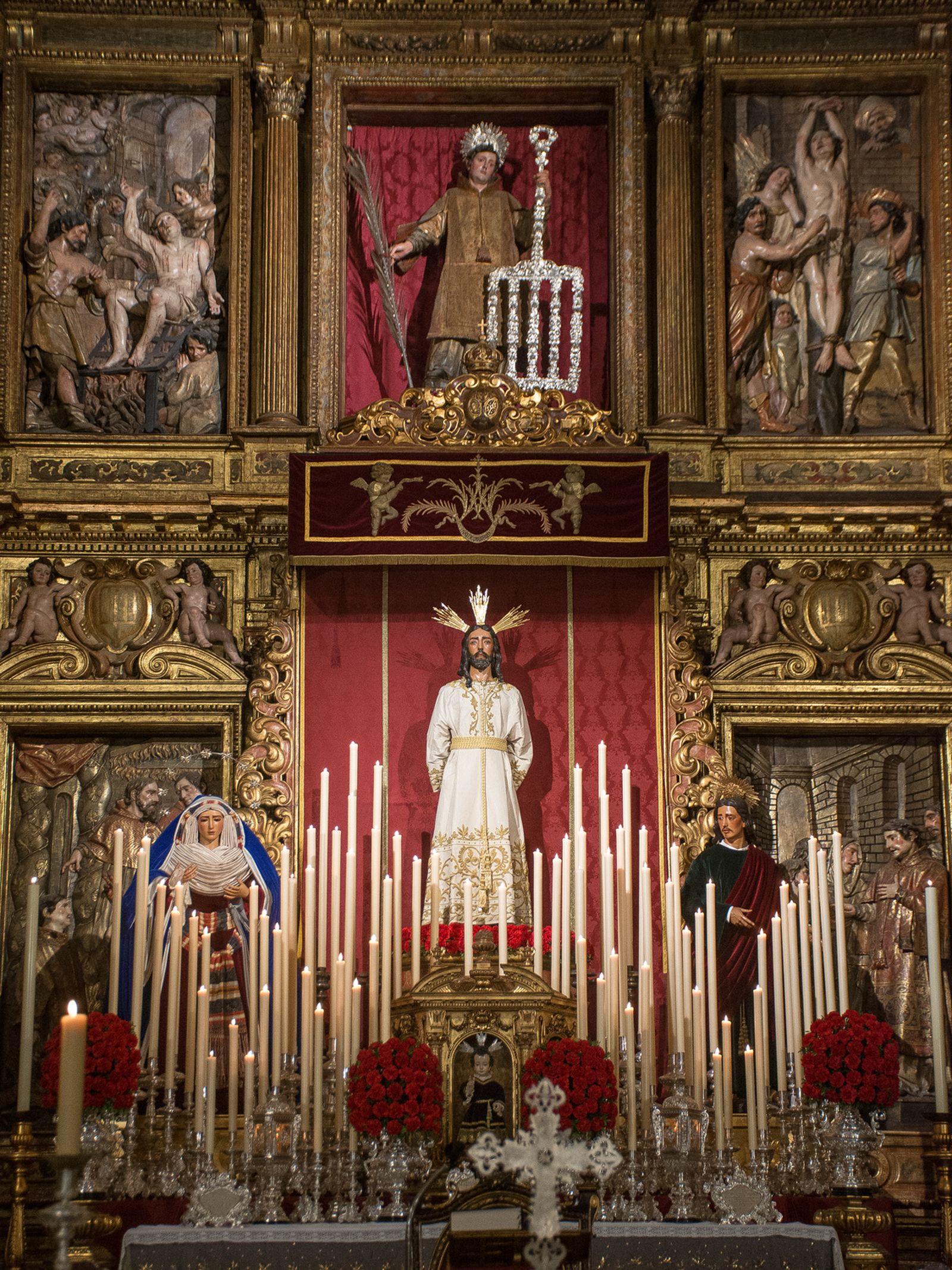 Altar de cultos de la Hermandad del Dulce Nombre