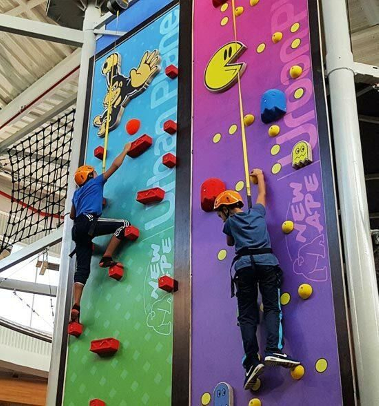 Rocódromo del Urban Planet de Sagunto.