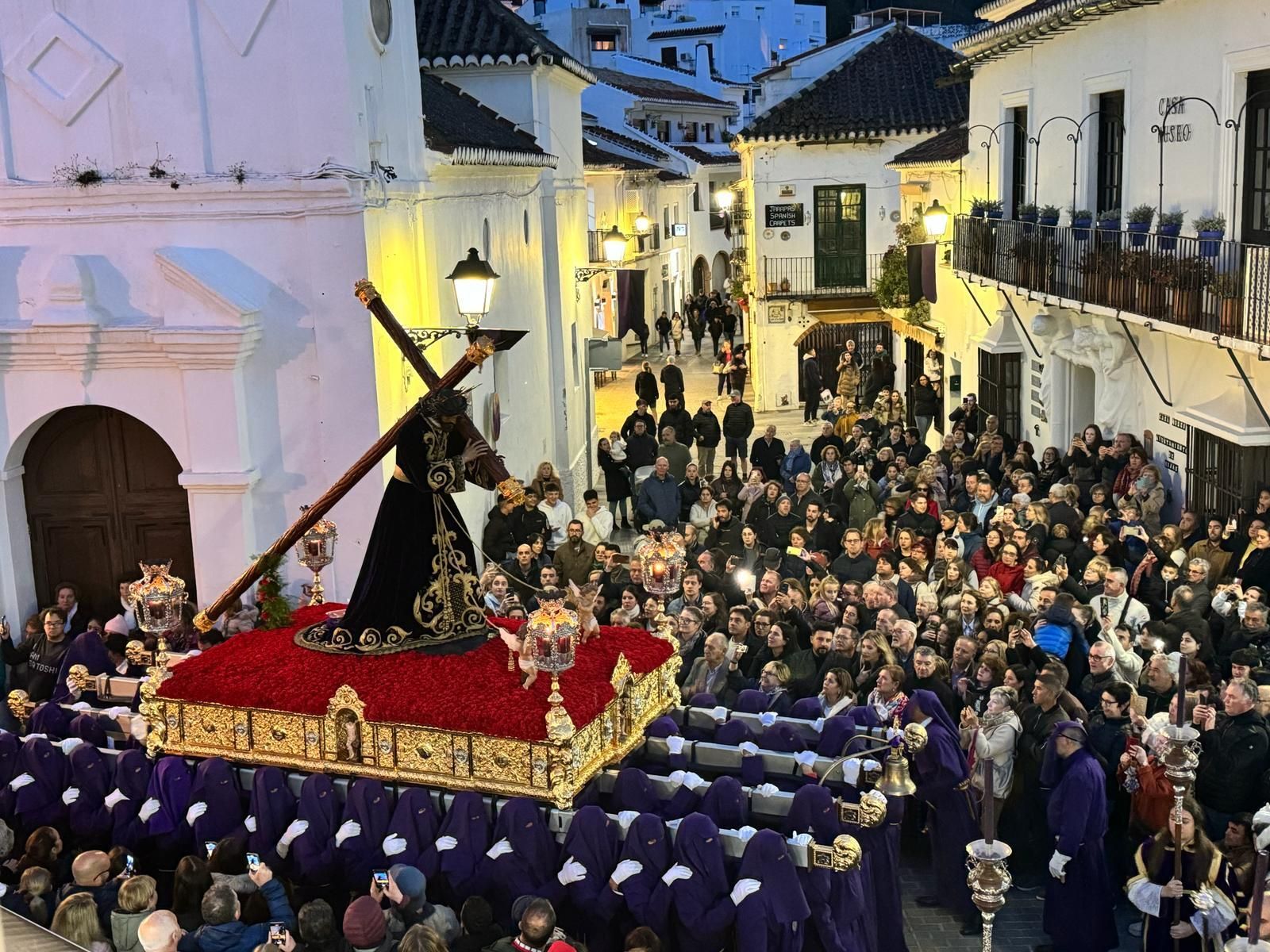 El trono del Dulce Nombre de Jesús Nazareno.