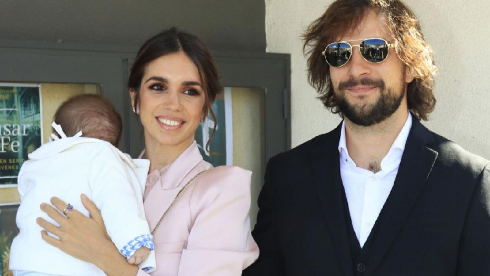 Elena y Gonzalo, en el bautizo del pequeño Noah hace casi tres años ya.