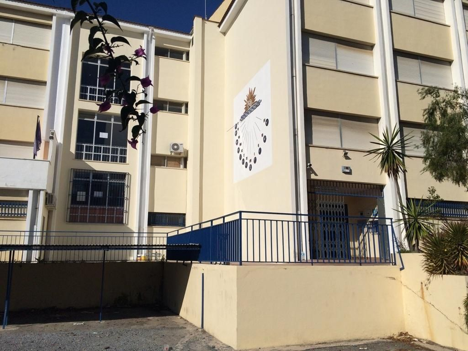 El instituto Salvador Rueda.