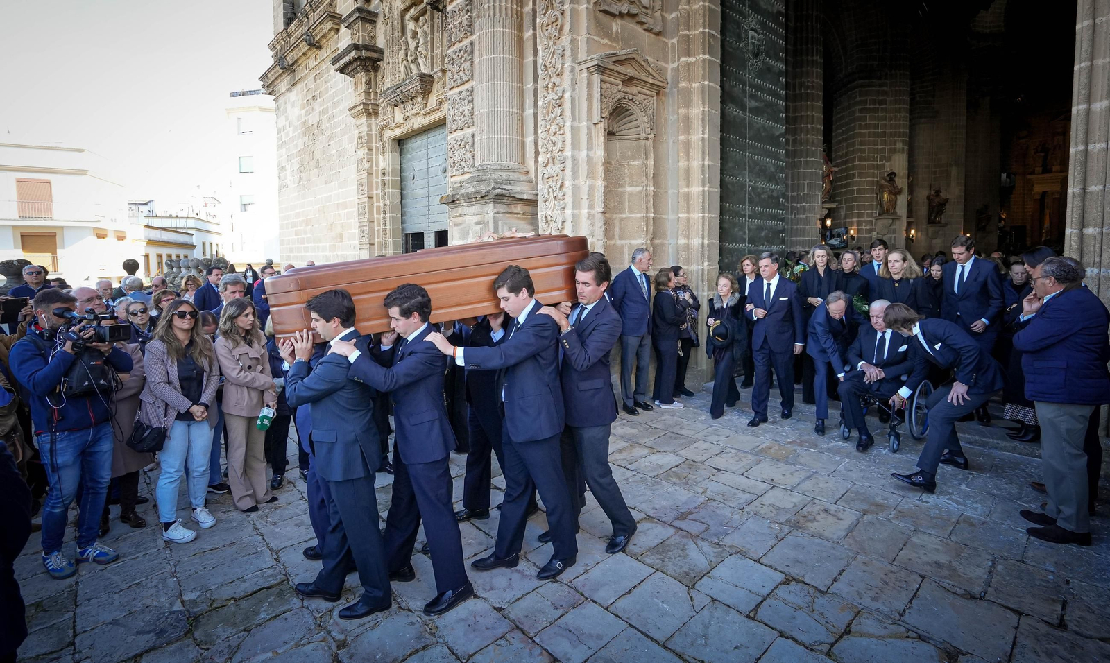 Imágenes del funeral de Álvaro Domecq en la catedral de Jerez