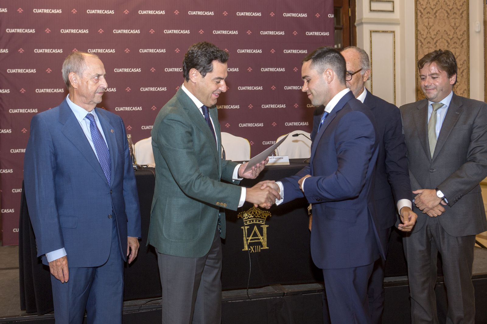 Las imágenes de la entrega de la Beca Manuel Olivencia