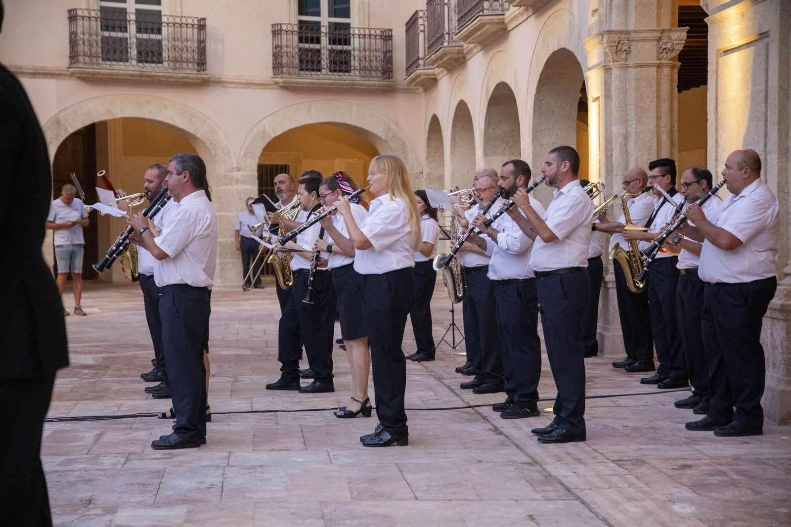 Las imágenes de la inauguración de la Plaza de la Constitución en Almería