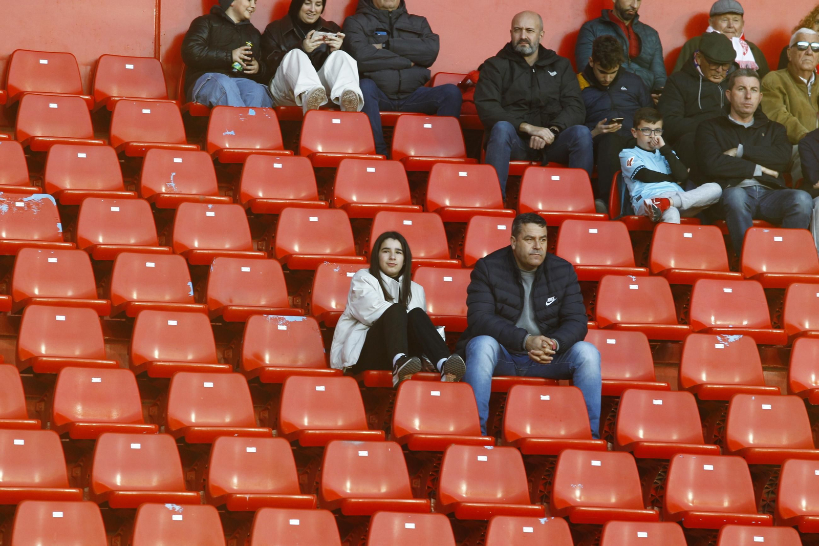 Búscate en las fotos del partido U.D. Almería-Real Oviedo