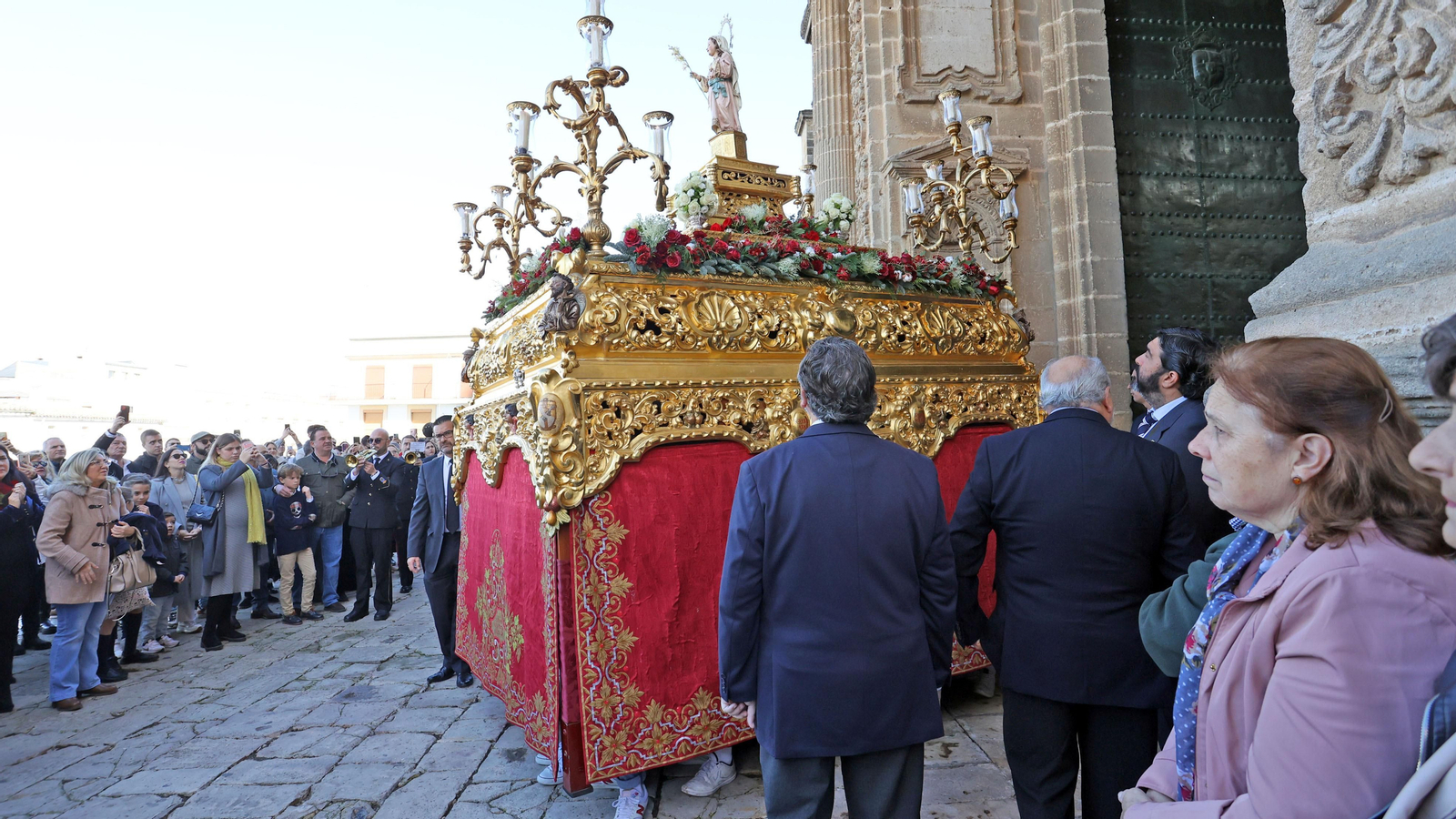 Procesión de la Virgen de la Inmaculada Concepción por las calle de Jerez