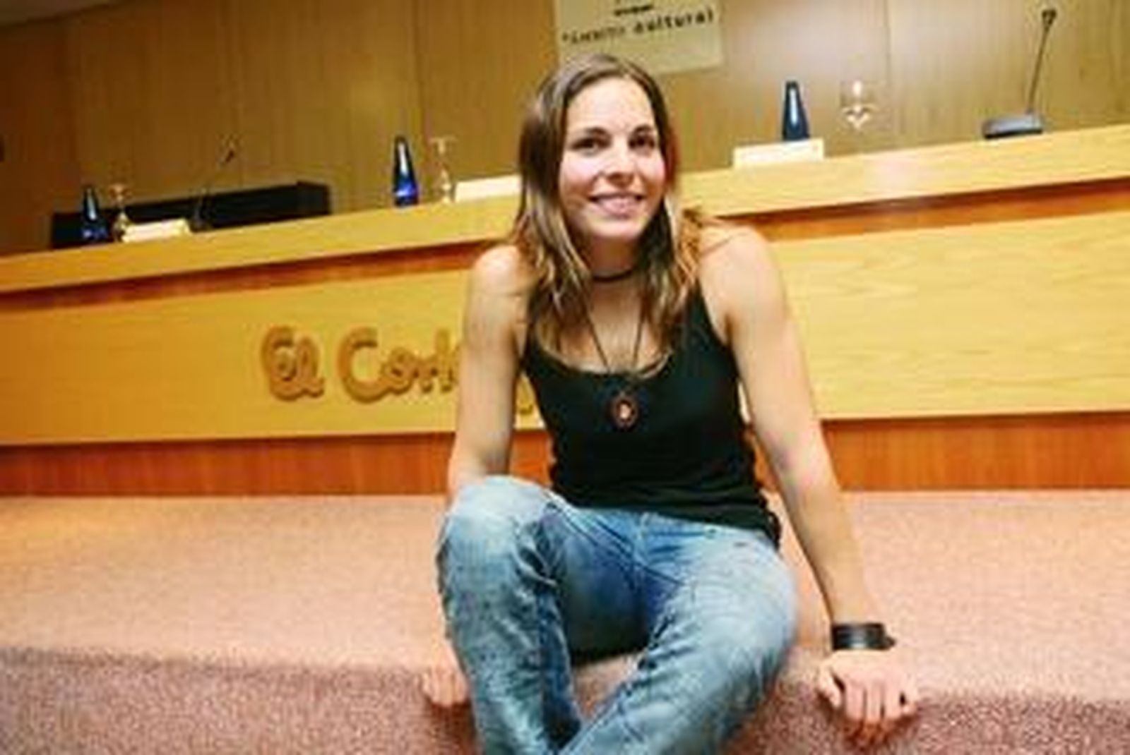 Dana Cervantes posa antes de la rueda de prensa.