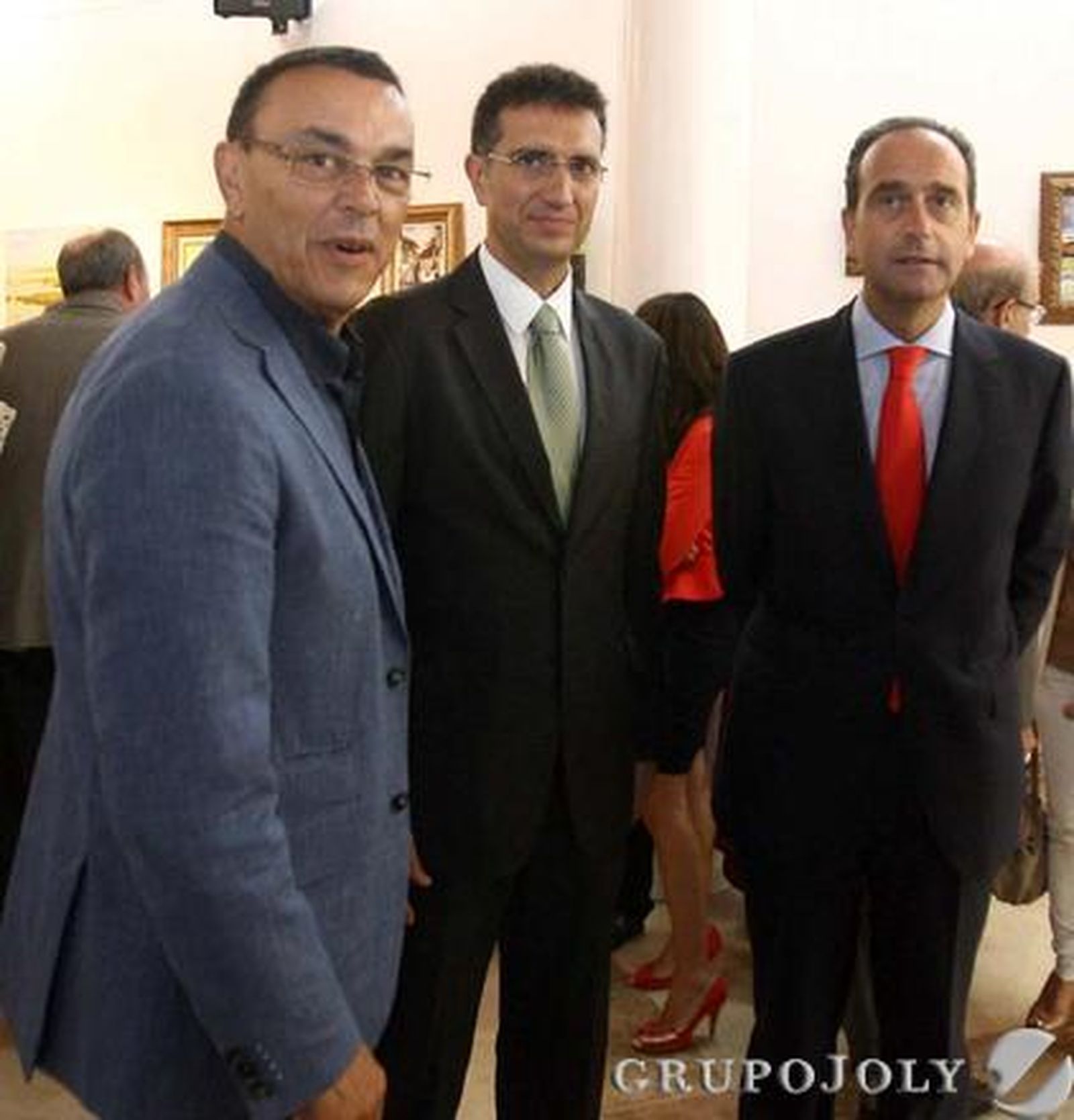 Ignacio Caraballo, presidente de la Diputación de Huelva; Javier Chaparro, director de 'Huelva Información'; y Alberto Delgado, director regional de Banco Santander.

Foto: Josué Correa / Mamen Pérez