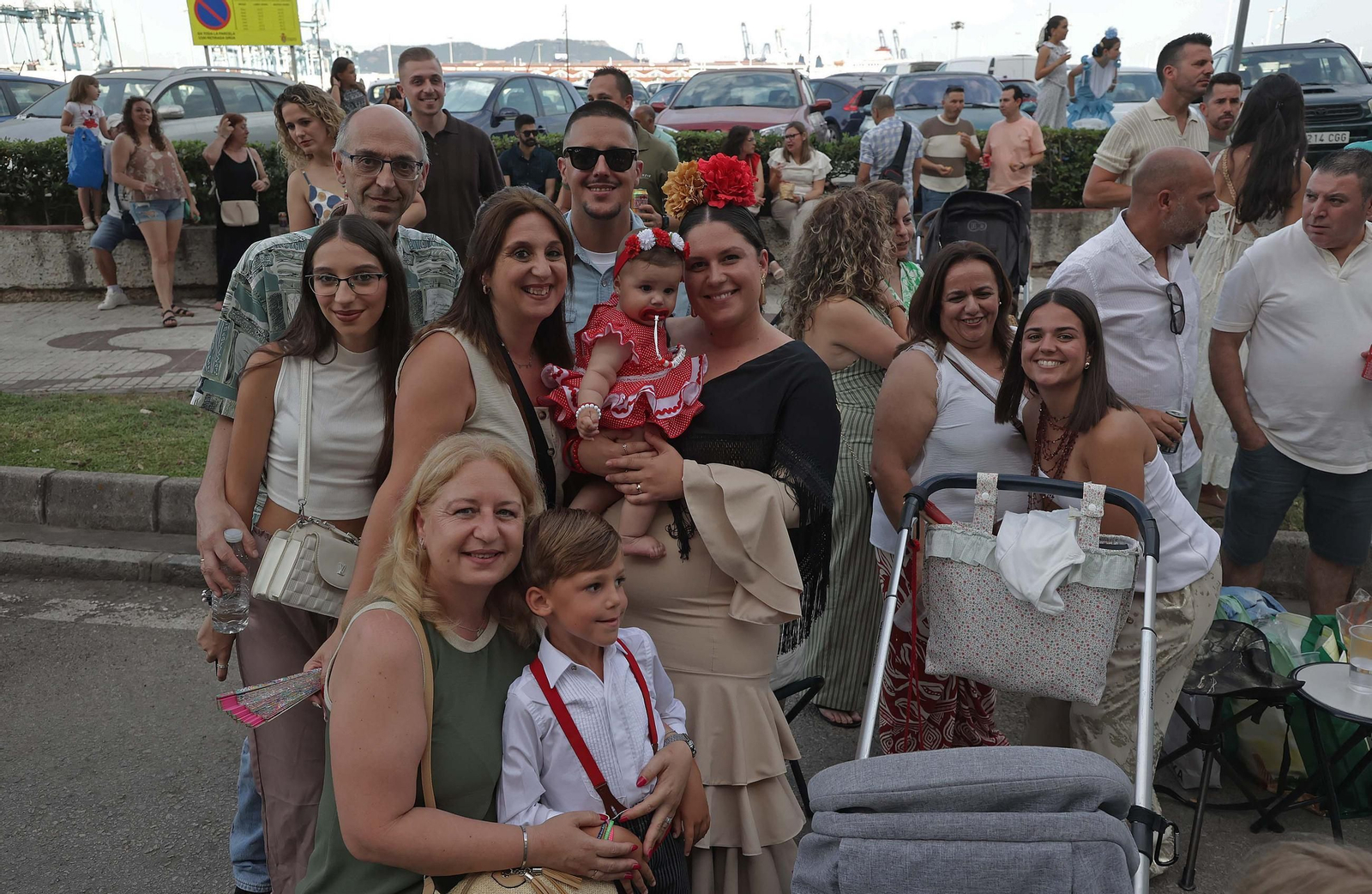 Búscate en las fotos de la cabalgata de la Feria Real de Algeciras 2025