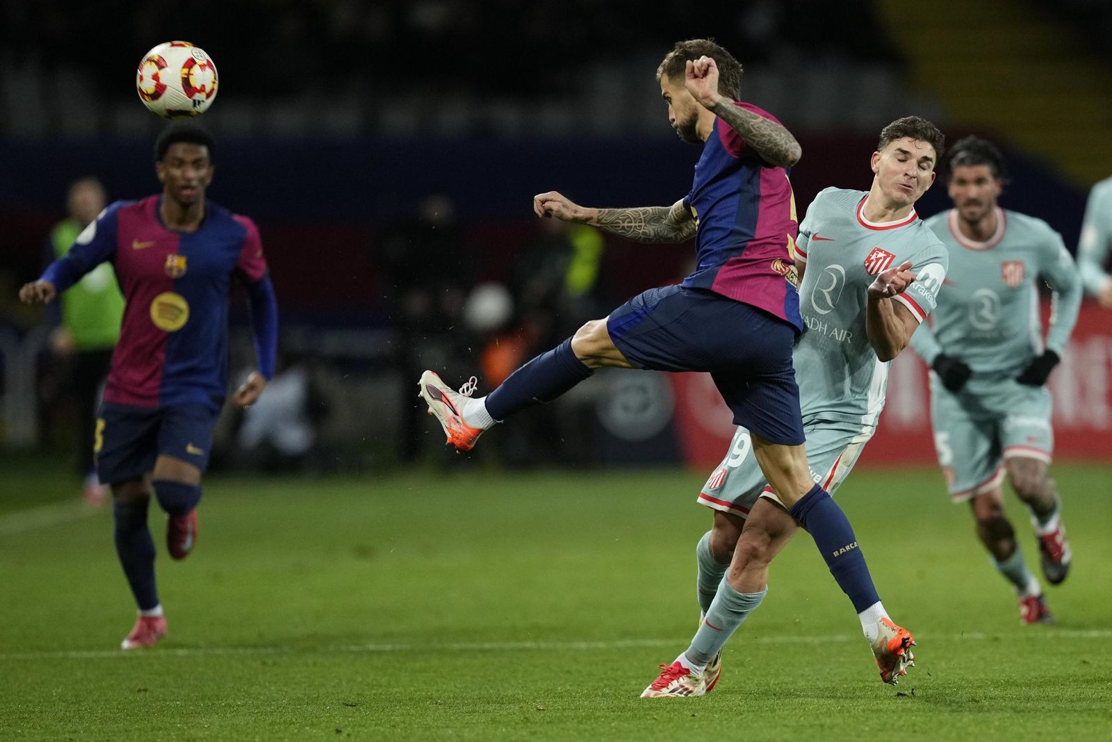 Las fotos del espectacular Barcelona - Atlético de Madrid