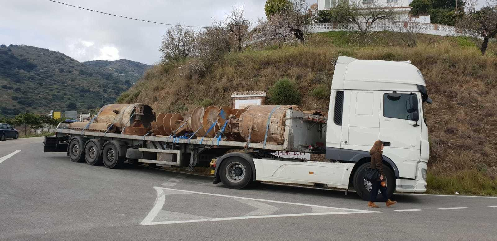 La perforadora en la zona de los trabajos para el rescate.