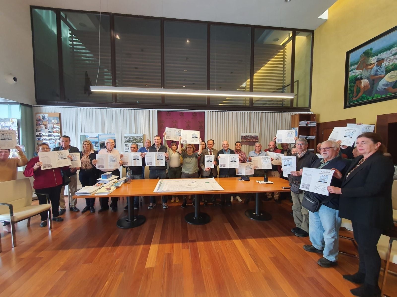 La Plataforma Pro-Hospital de Chiclana es recibida en Alcaldía.