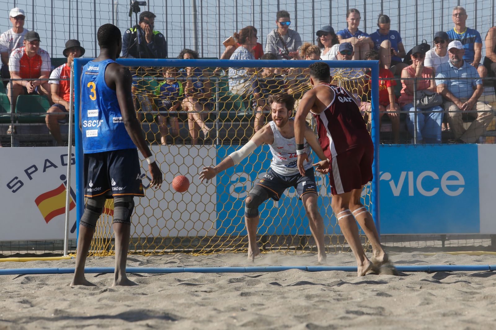 Las fotos del Torneo Internacional  de España de balonmano playa de La Línea