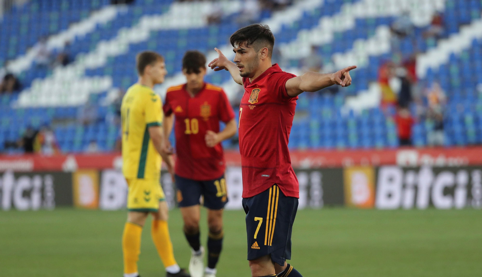 Las fotos del debut de Brahim Díaz con la selección española