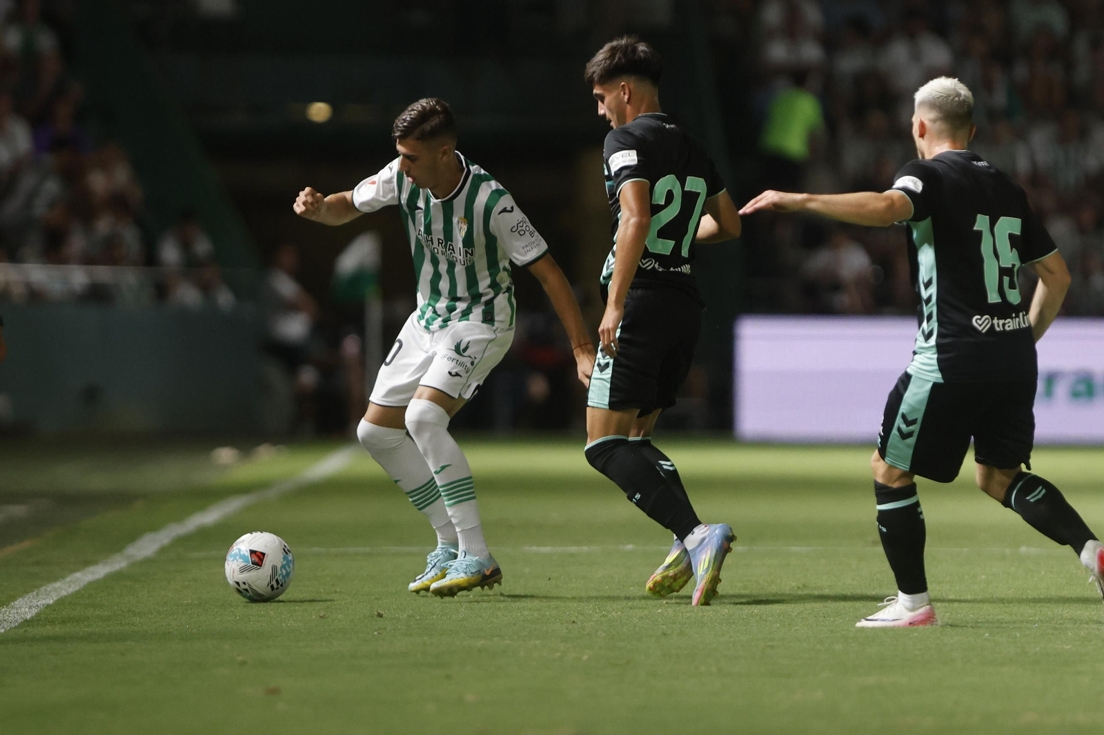 Las mejores fotos del partido en El Arcángel entre el Córdoba CF y el Real Betis