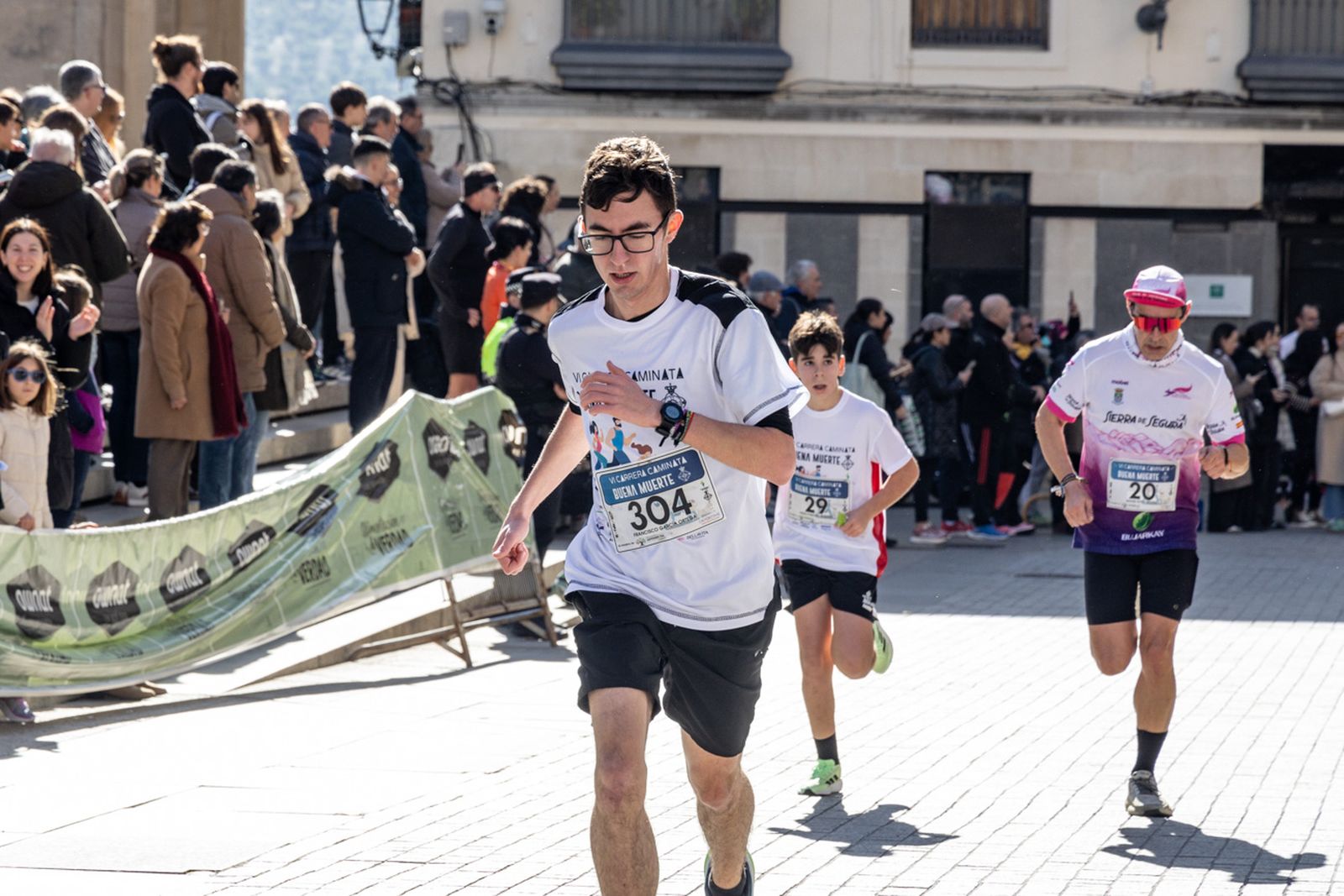 En imágenes: deporte y solidaridad se dan la mano en la VI Carrera-Caminata de la Hermandad de la Buena Muerte (1)