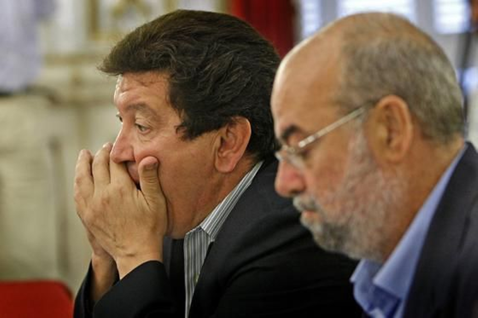 IU vota en contra de las cuentas generales de 2009 en el pleno de Diputación. 

Foto: Julio Gonzalez