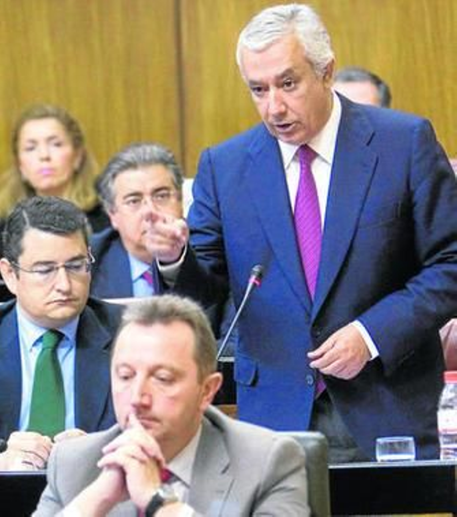 Yo acuso. Arenas ha repetido los mismos argumentos de varias maneras; una imitando a Zola.