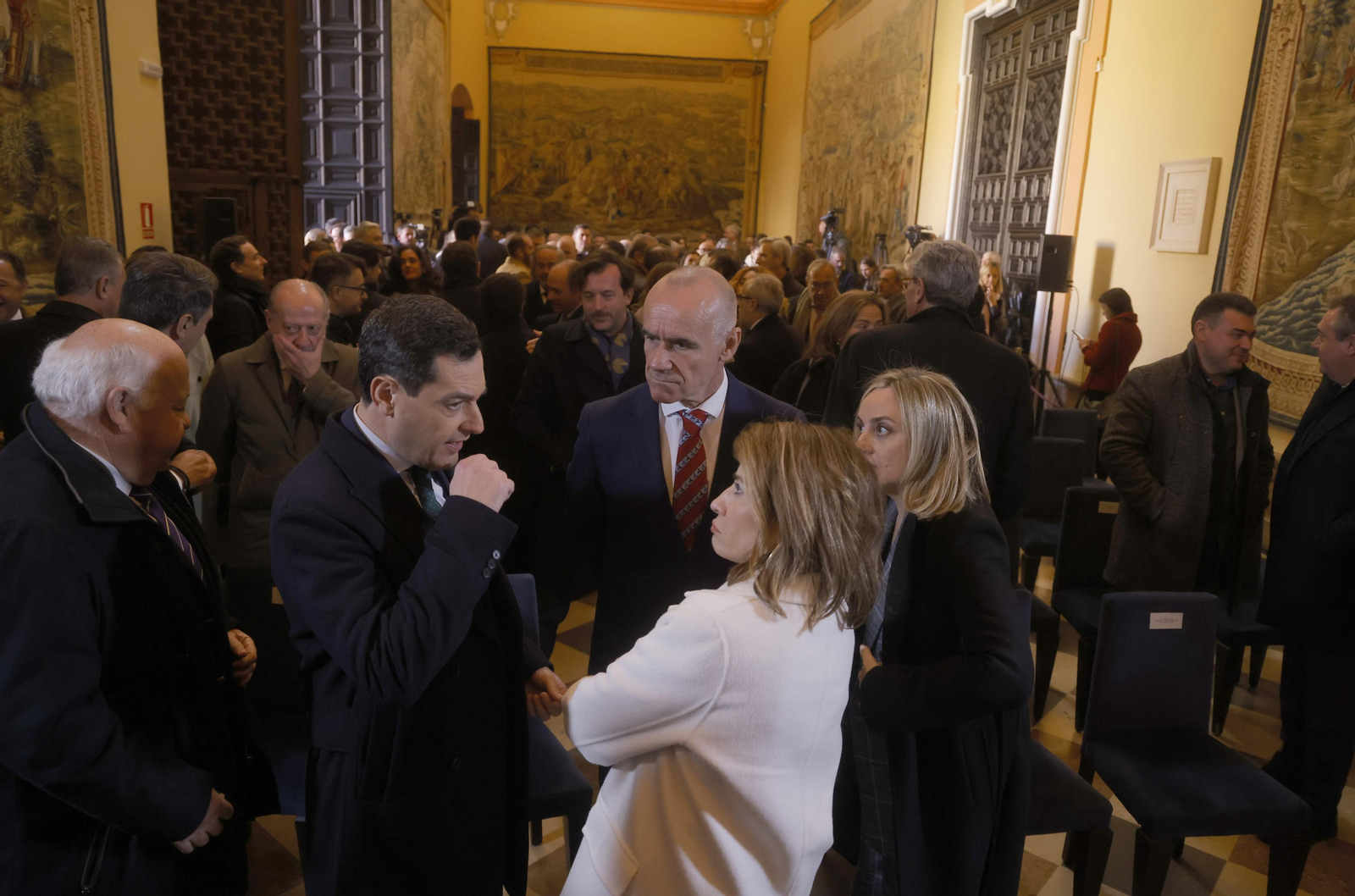 La firma histórica para construir la línea 3 del Metro de Sevilla, en imágenes