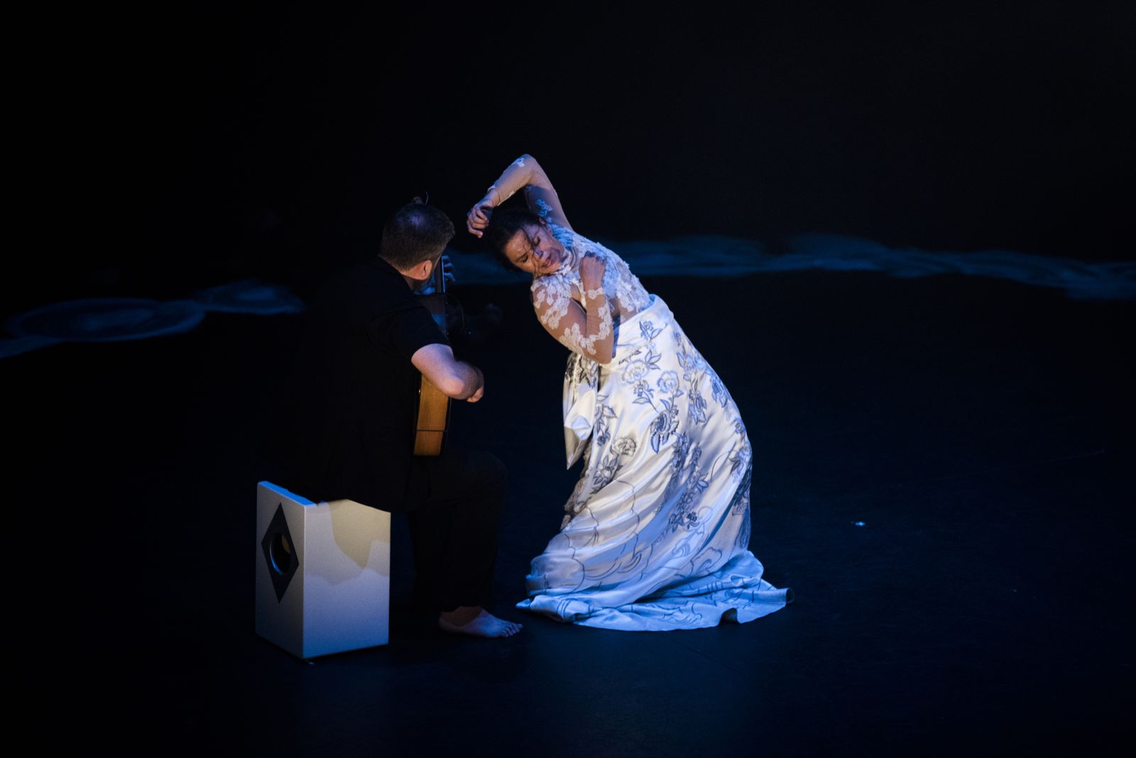 María Moreno y Eduardo Trassierra sobre las tablas del Teatro Central.