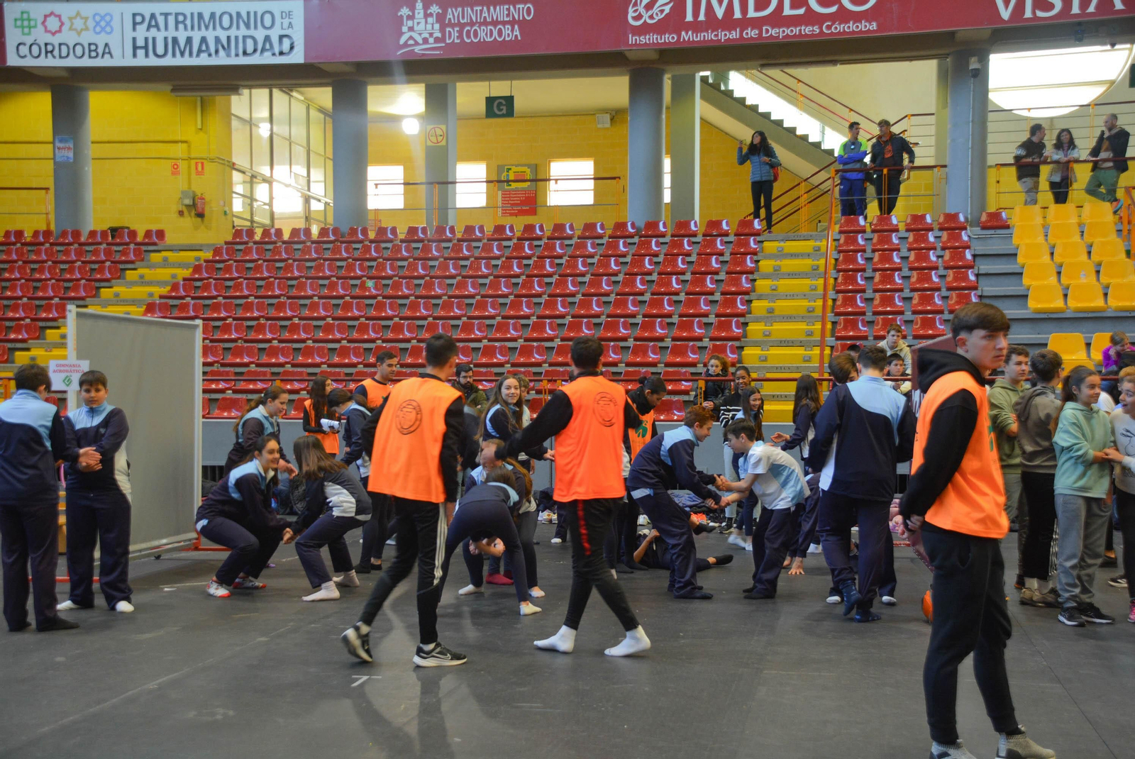 La 'Gimnastrada' del instituto López Neyra de Córdoba, en imágenes