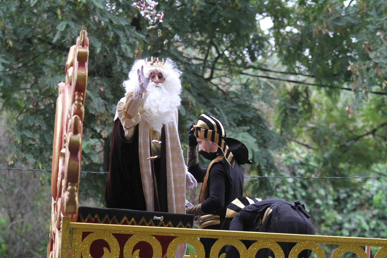 Cabalgata de los Reyes Magos 2018: Melchor, Gaspar y Baltazar adelantan su salida para llenar de ilusión las calles de Huelva