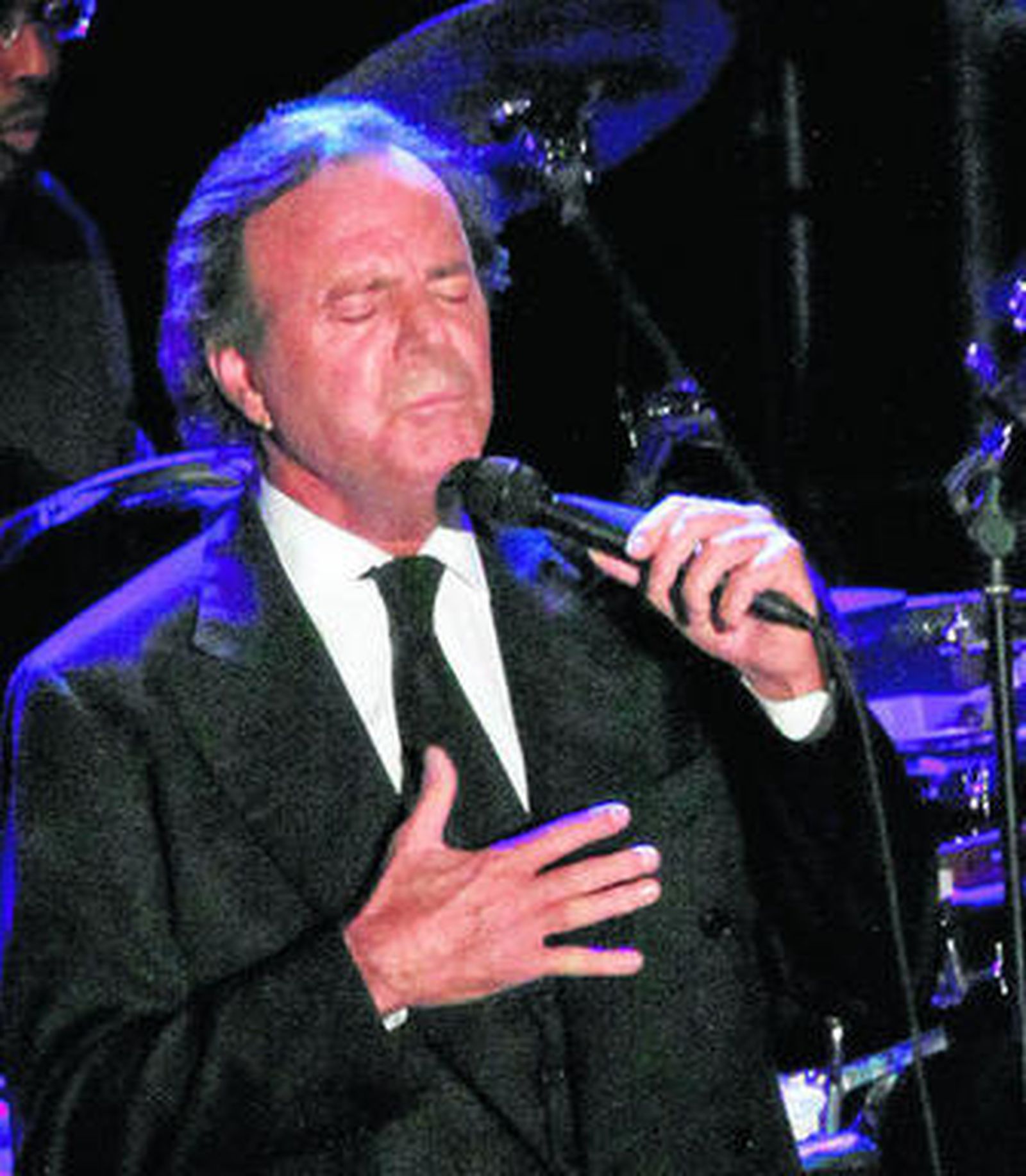 Julio Iglesias, durante uno de sus últimos conciertos en Málaga.