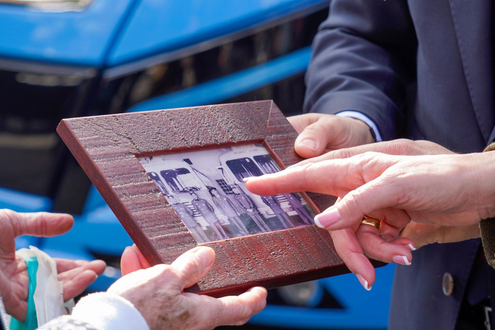 Imágenes de la presentación de los nuevos autobuses eléctricos