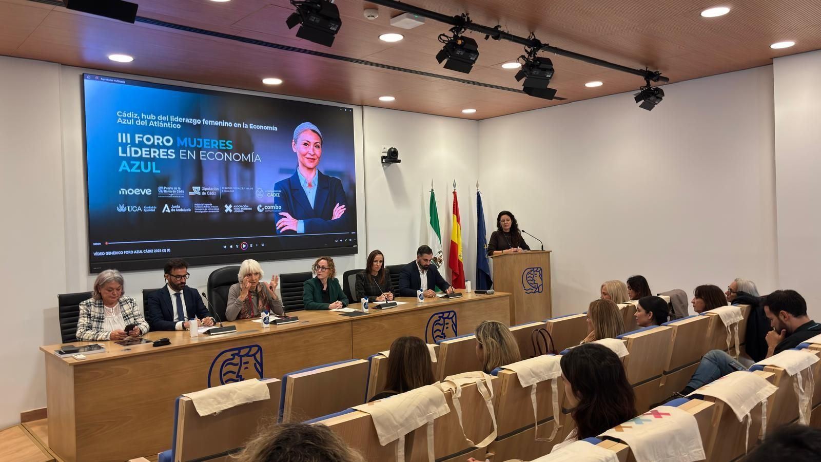 Momento de la inauguración del II Foro Mujeres Líderes en Economía Azul.