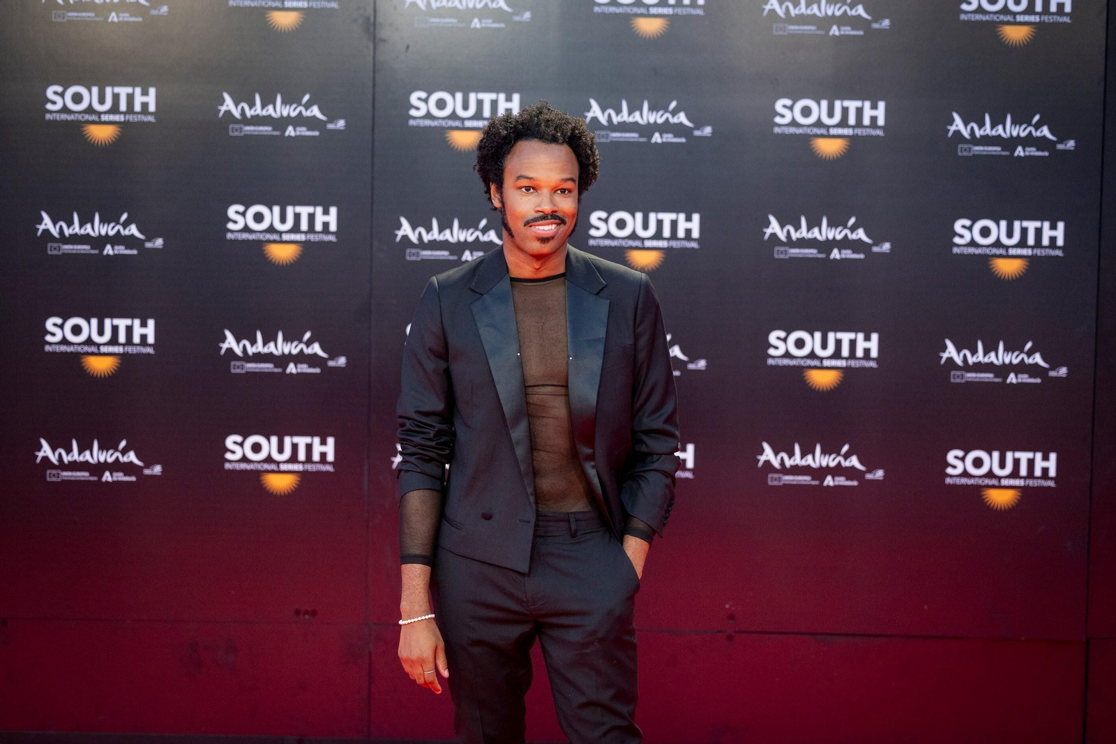 Todas las imágenes de la gran alfombra roja del South Series Festival en Cádiz: Luis Tosar, Marta Hazas, Mariano Peña, ....