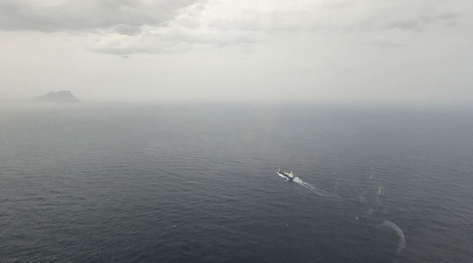 Las fotos del estrecho de Gibraltar, a vista de helicóptero: Ceuta y la bahía de Algeciras