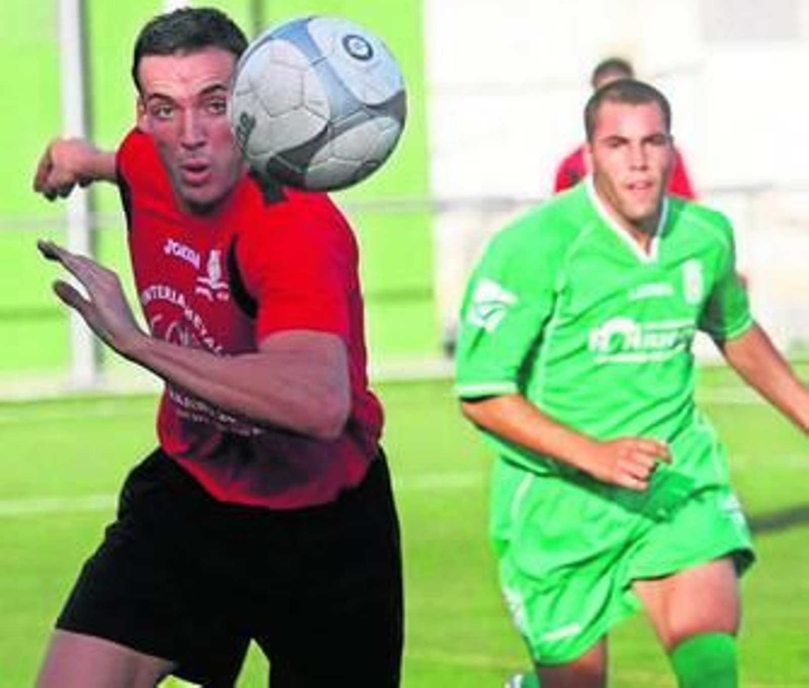 El Padul superó al Alhendín en el duelo de candidatos al ascenso.