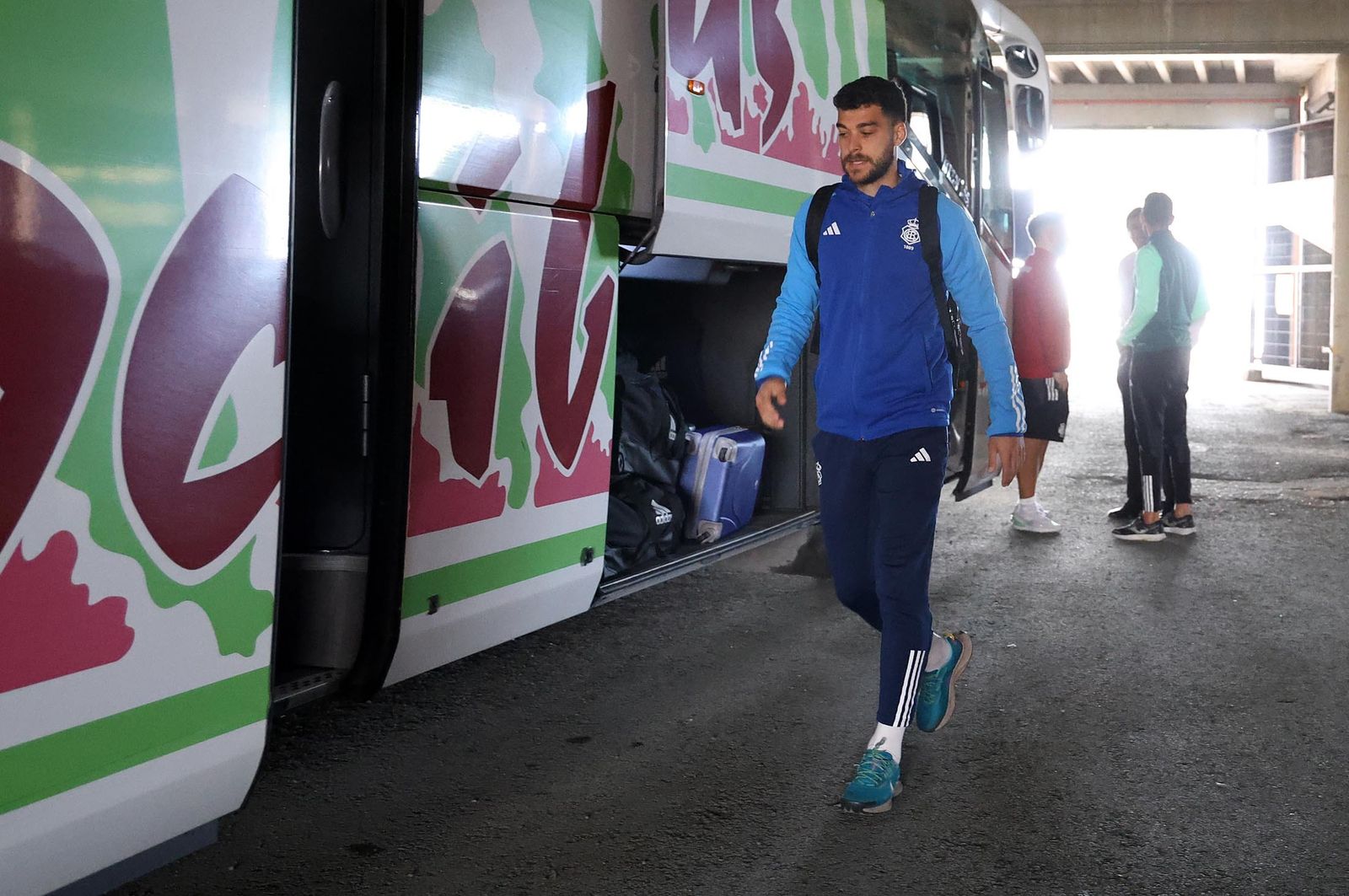 Imágenes de la salida del Recreativo de Huelva a Murcia