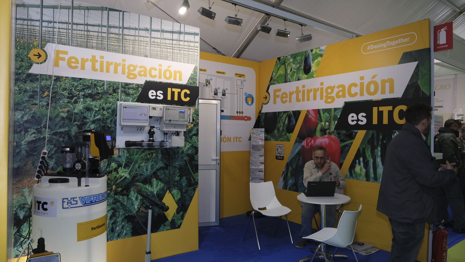 Imágenes del primer día de Expolevante Níjar.