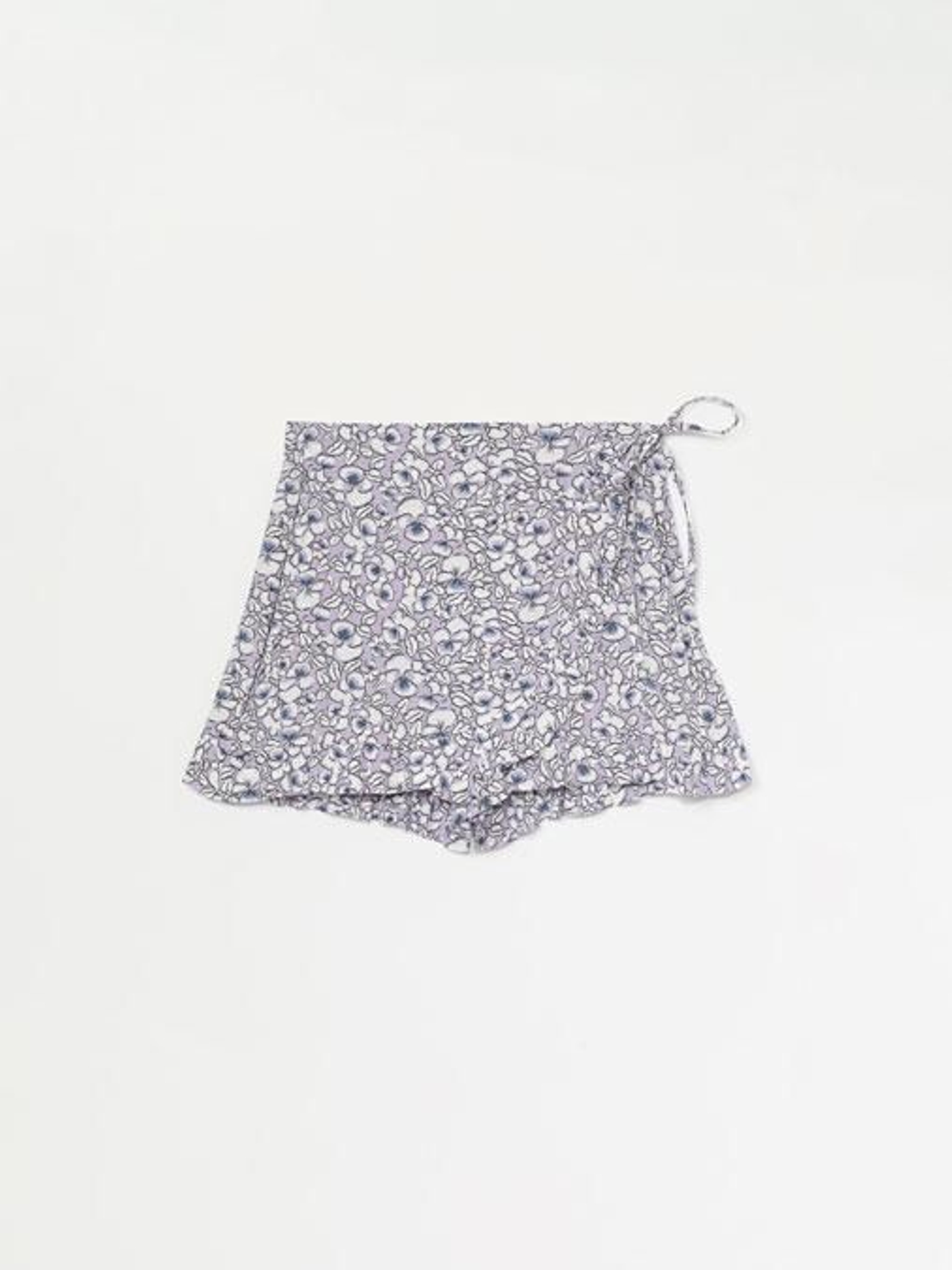 Falda corta de flores de Lefties de color malva.